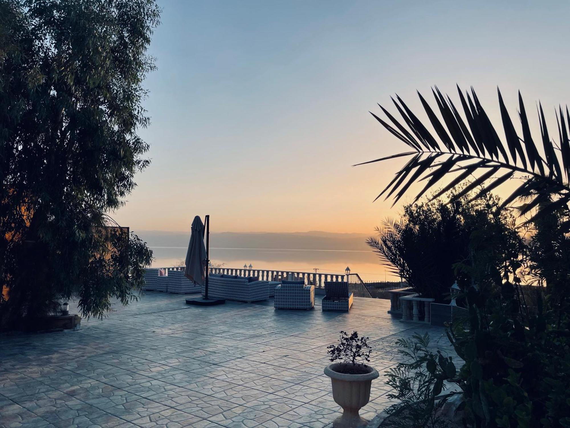 The Precious Guesthouse Sweimeh Buitenkant foto