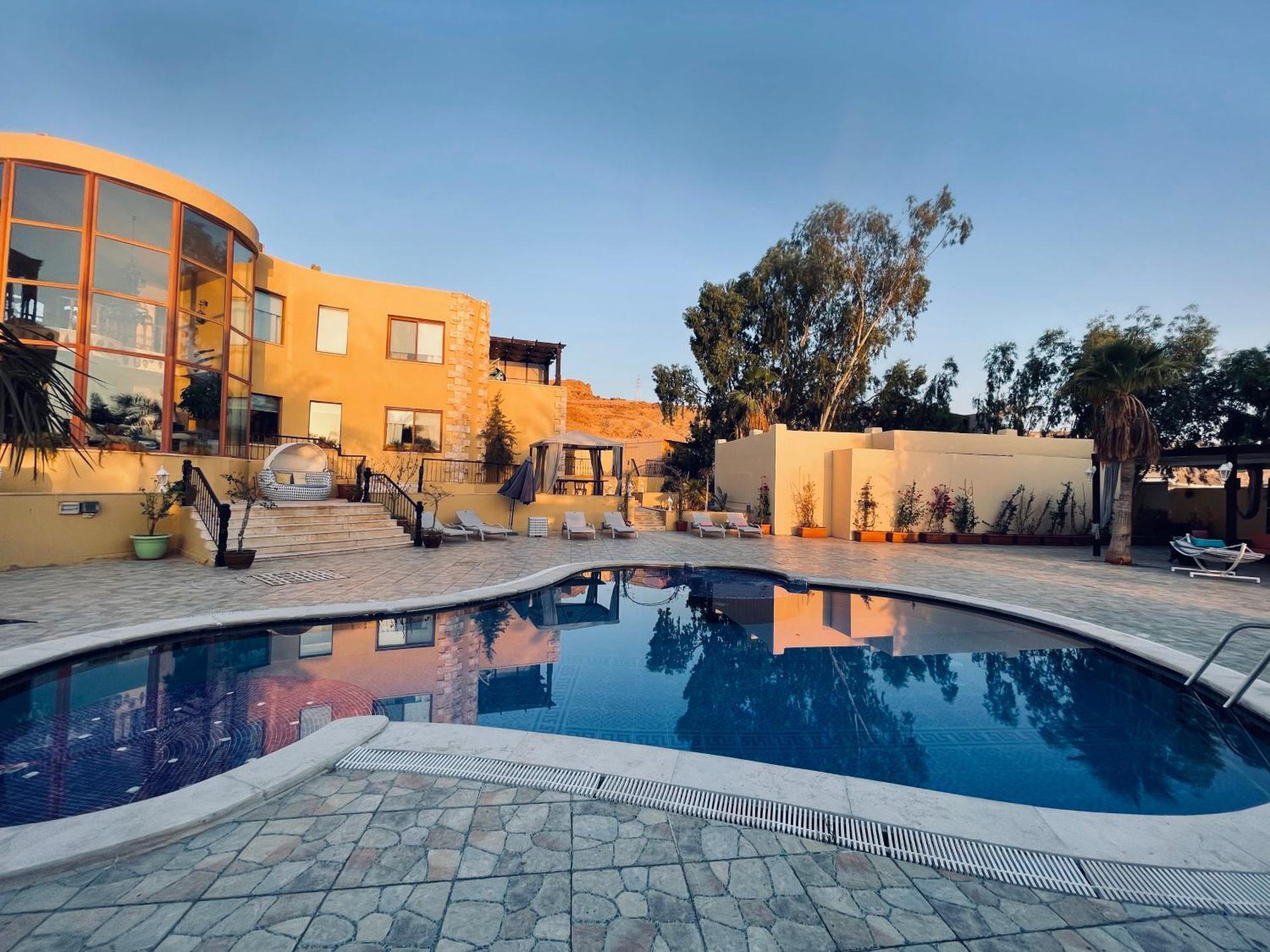 The Precious Guesthouse Sweimeh Buitenkant foto